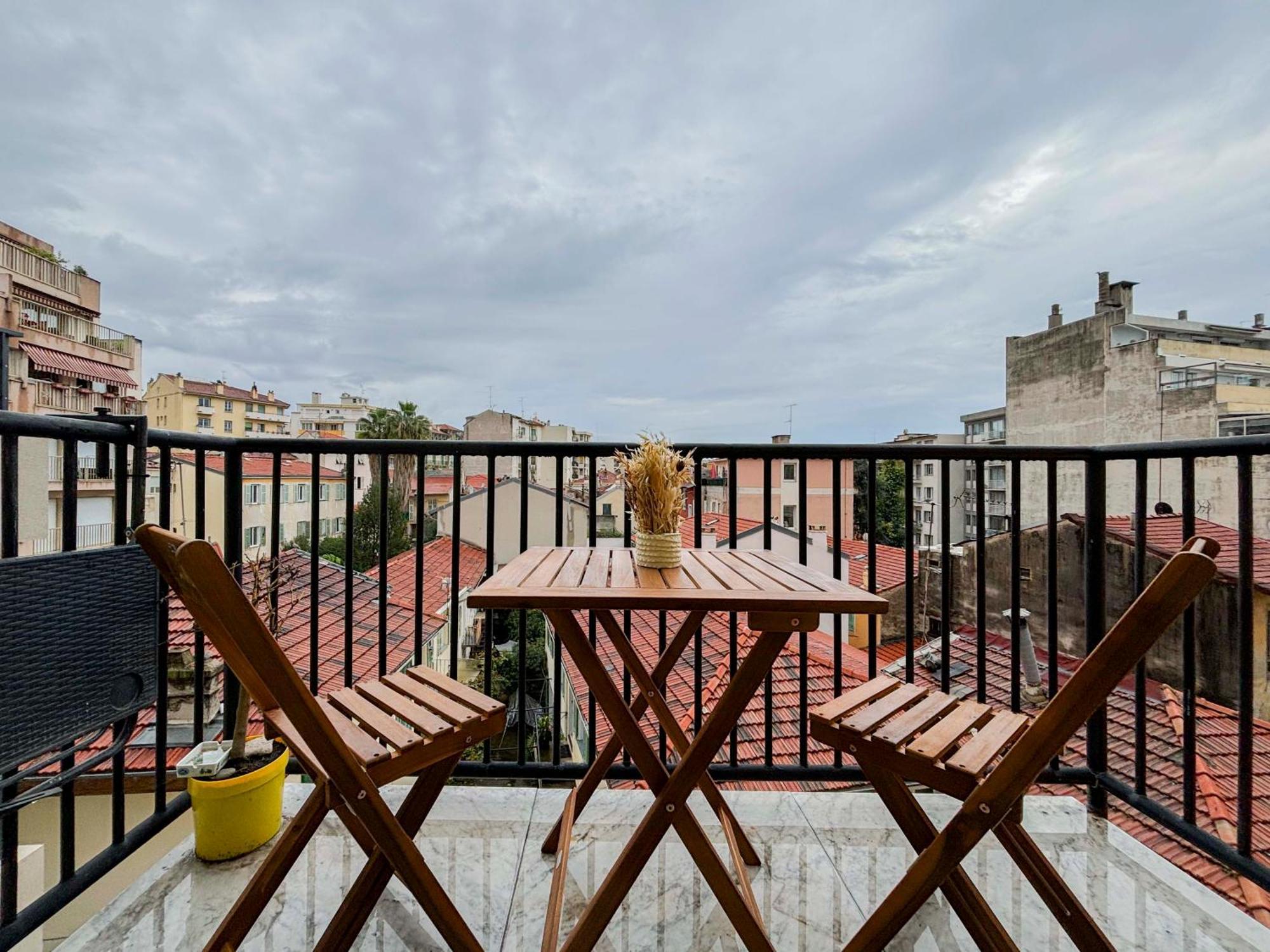 Appartement Potiers - Parking, Wifi, 2pers